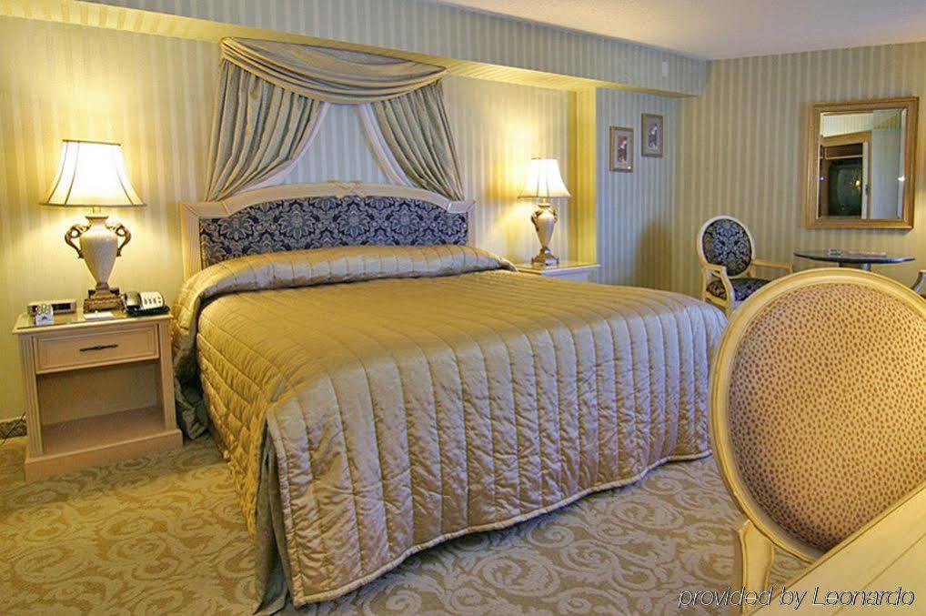 Trump Plaza Hotel & Casino Atlantic City Room photo